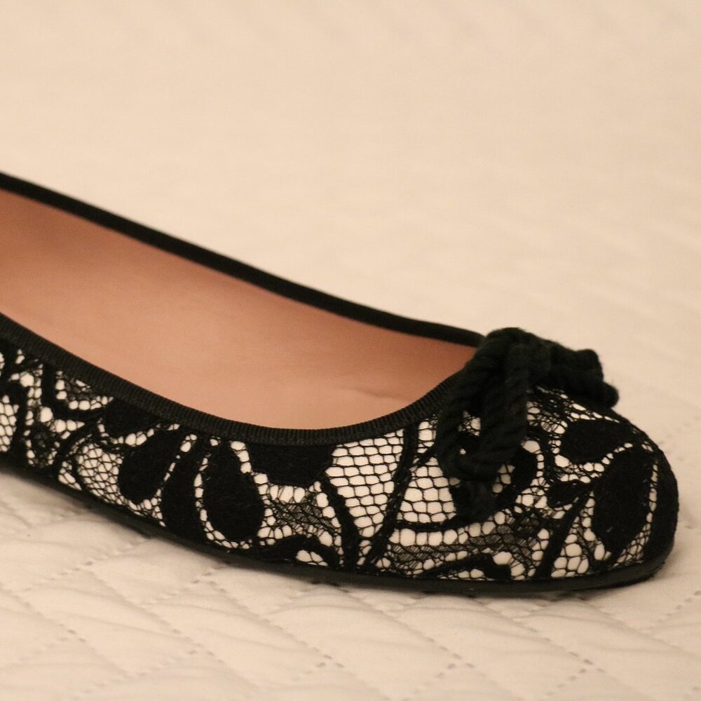 pretty bellarinas white and black shoes